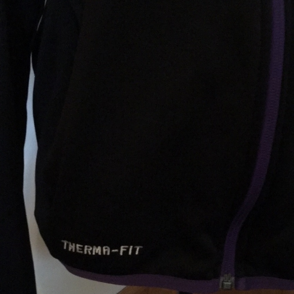 Nike Therma fit Jacket💜 - Picture 5 of 10